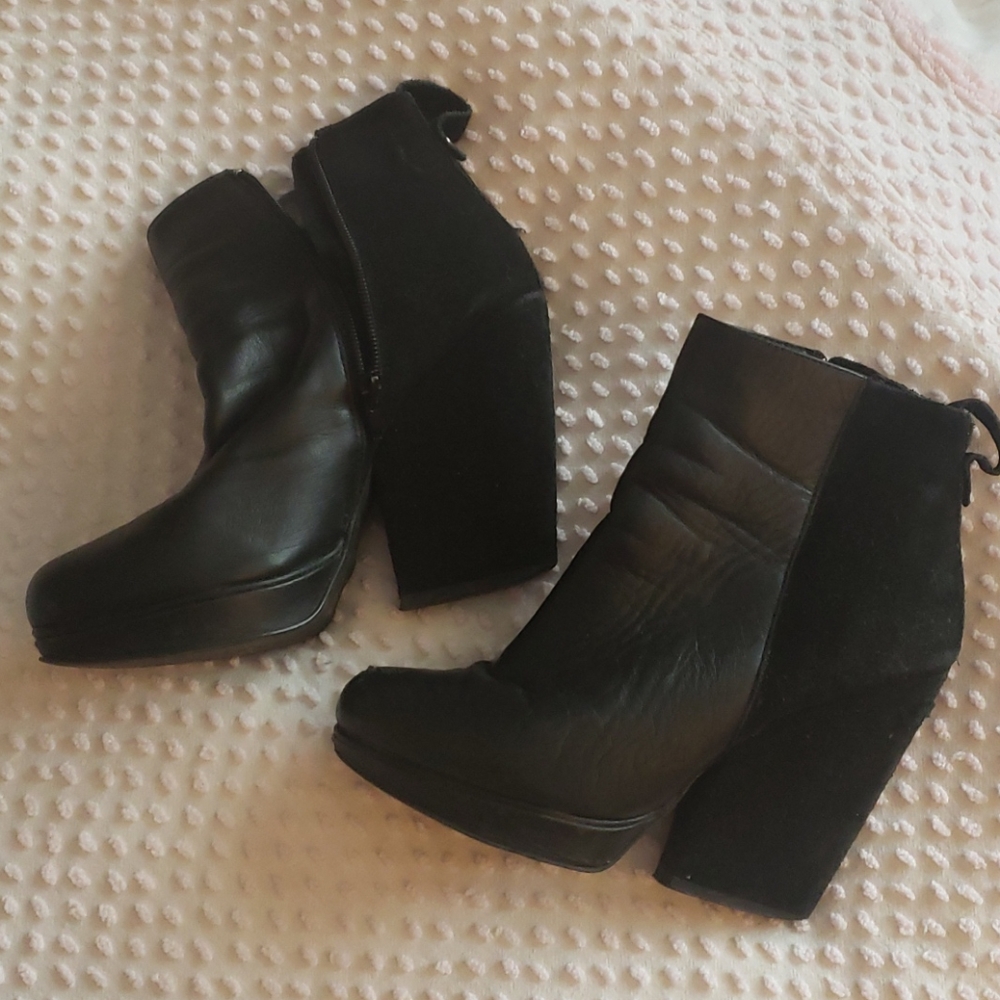 Steve Madden booties